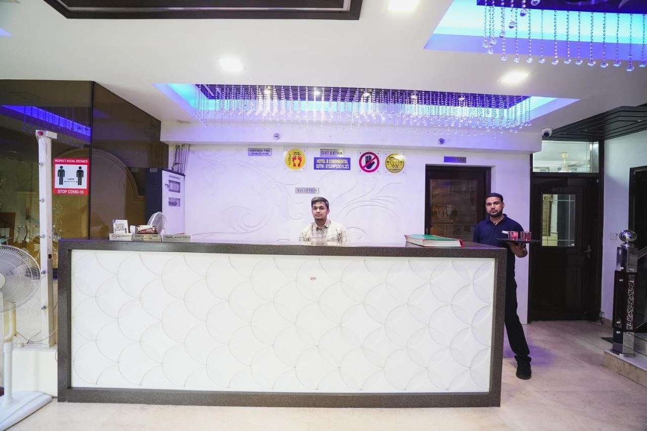 Hotel B Continental Делі Екстер'єр фото